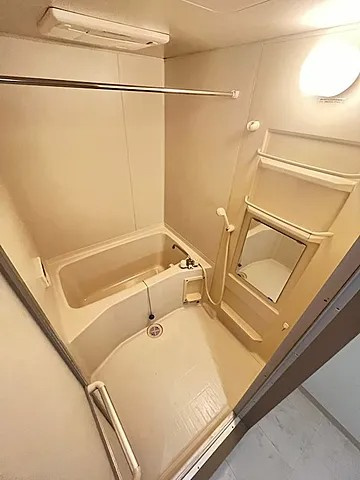 西宮市上甲子園１丁目の賃貸マンションの浴室
