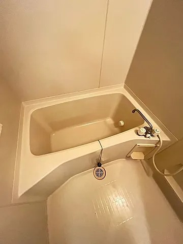 西宮市上甲子園１丁目の賃貸マンションの浴室