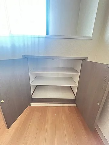 西宮市上甲子園１丁目の賃貸マンションの収納