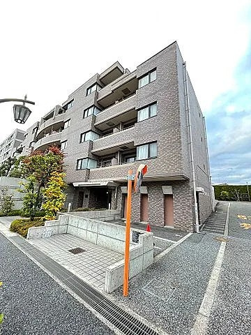 西宮市上甲子園１丁目の賃貸マンションの外観