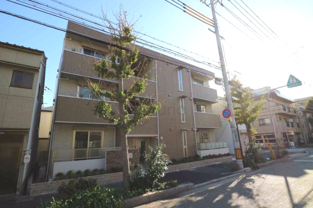 神戸市灘区上河原通１丁目のアパートの外観