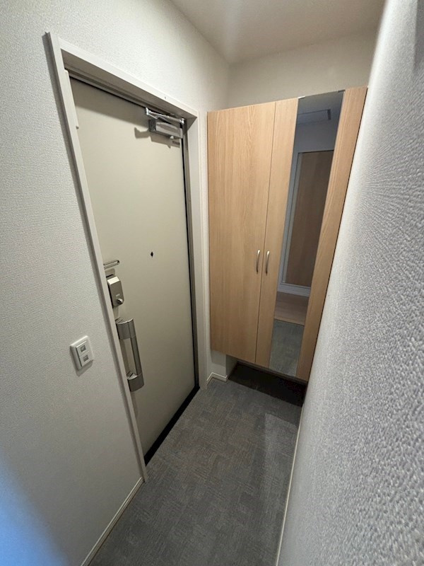 西宮市常磐町のアパートの玄関