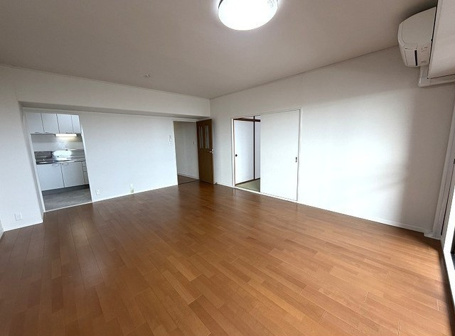 神戸市東灘区御影山手１丁目の賃貸マンションの居間・リビング