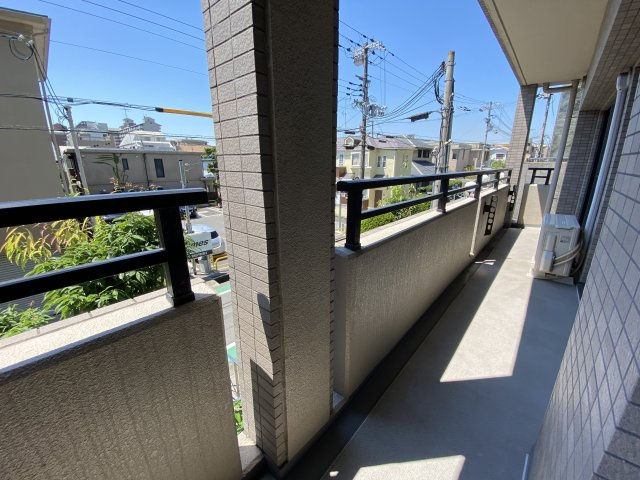 芦屋市船戸町の賃貸マンションのバルコニー