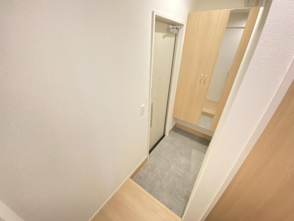 西宮市常磐町のアパートの玄関