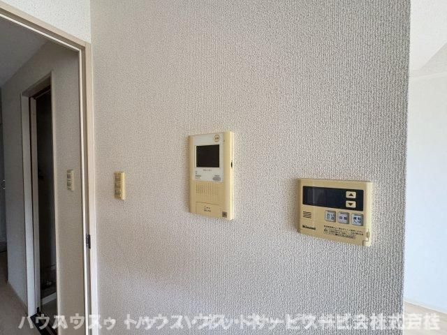 第16シントウキョウビルの玄関