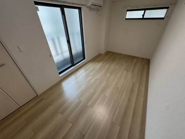 西宮市松原町のアパートの居間・リビング