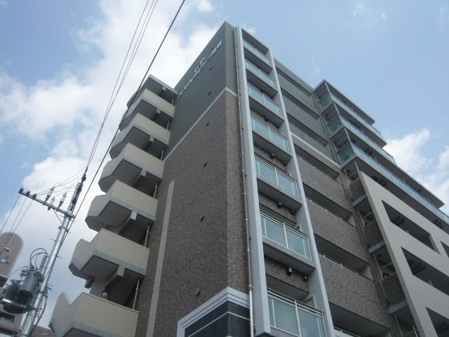 エスティライフ三宮東の外観