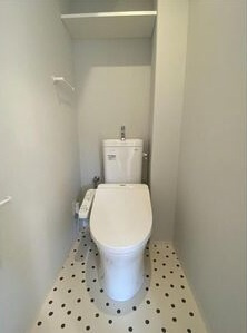 西宮市老松町の賃貸マンションのトイレ