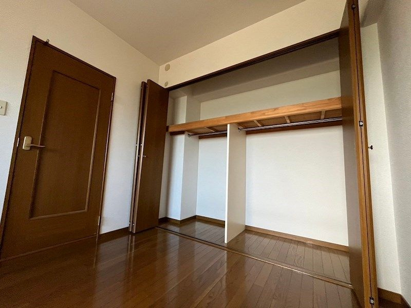 芦屋市公光町の賃貸マンションの収納