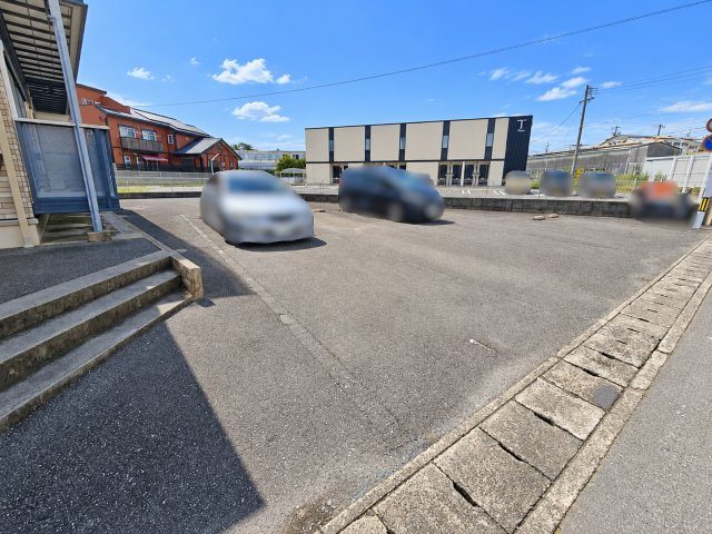 ｓｔａｚｉｏｎｅの駐車場