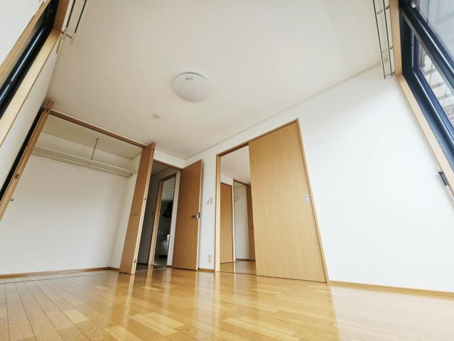 ｓｔａｚｉｏｎｅの寝室