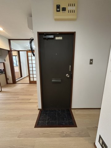 【玄関】
