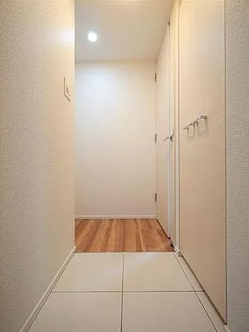 プレミアムキューブG四谷左門町の玄関