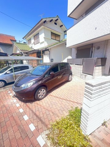 graceの駐車場