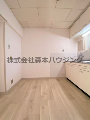 【居間・リビング】 | 　成田グリーンハイツ | きれいなキッチンスペースです