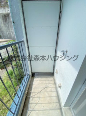 【設備】 | 　成田グリーンハイツ | 洗濯機置き場です