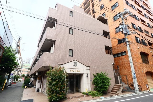カテリーナ市ヶ谷の外観
