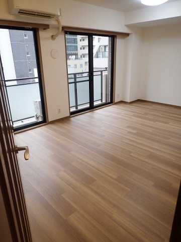 セレナハイム小石川西館の居間・リビング