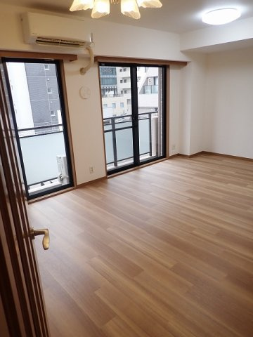 セレナハイム小石川西館の居間・リビング