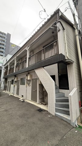 恵美須町アパートの外観|8部屋分側の外観です！残り2部屋は裏になります。