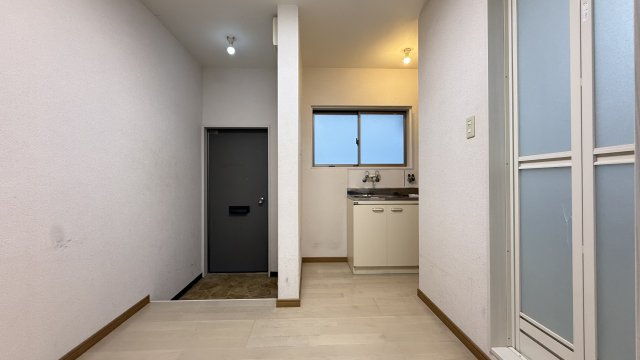 恵美須町アパートの玄関|205号室です！