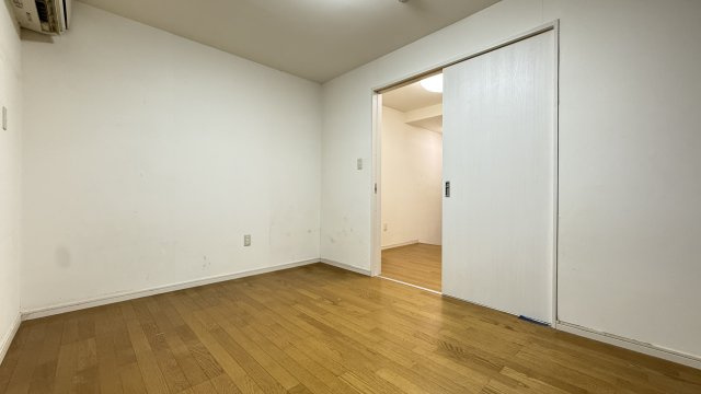 恵美須町アパートの洋室|105号室です！