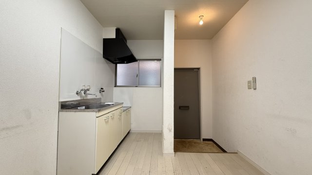 恵美須町アパートの玄関|201号室です！