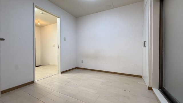 恵美須町アパートの洋室|201号室です！