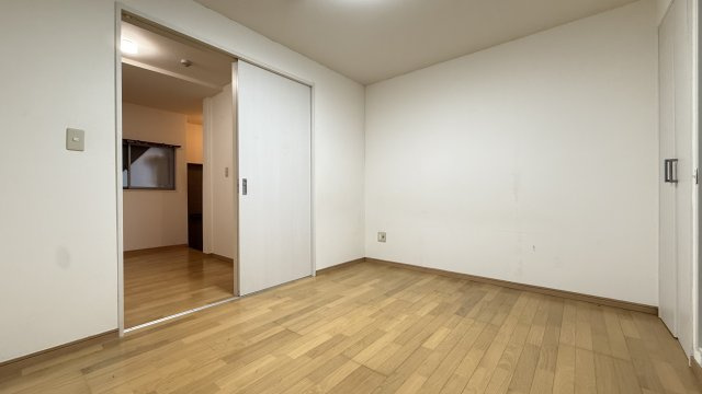 恵美須町アパートの洋室|101号室です！