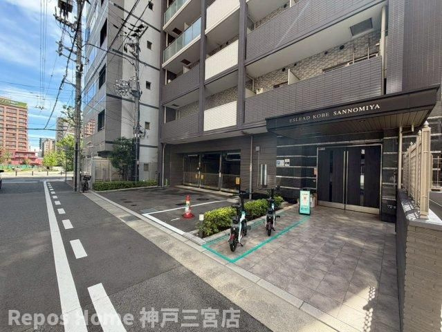 エスリード神戸三宮のエントランス