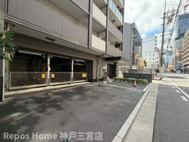 エスリード神戸三宮の駐車場