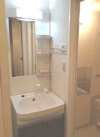 ＡＸＡＳ池袋本町の洗面所
