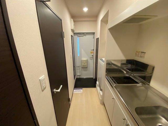 クレイノ市谷台町の玄関