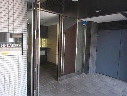 ファインアドレス新御徒町のエントランス
