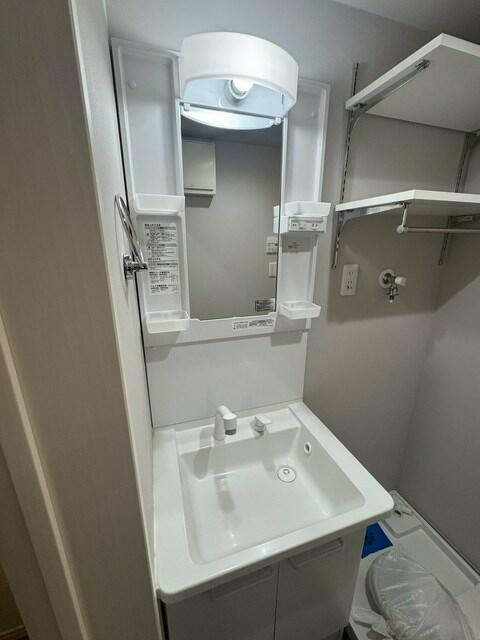 アウリー綾瀬の洗面所|同マンションの別部屋です