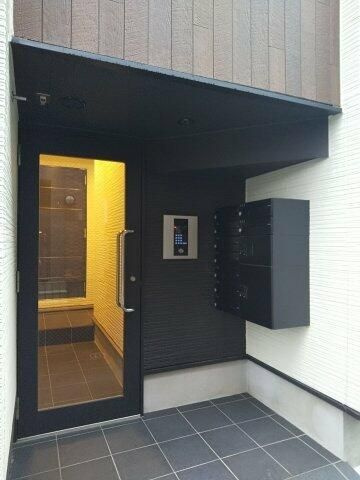 ルネコート瑞江のエントランス