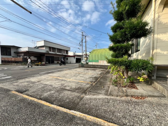 上天草市大矢野町　店舗　平屋建の駐車場