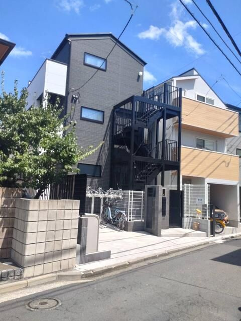 メリディアン杉田の外観