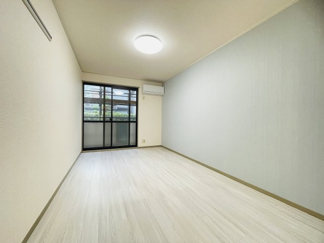 【寝室】コンパニエロ北口 