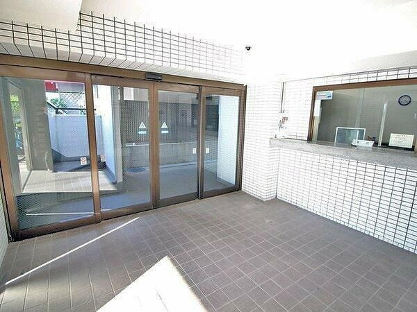 ホーユウパレス根岸Ⅱのロビー