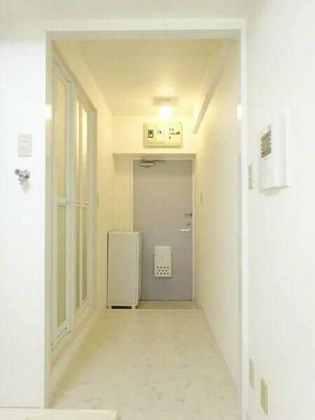 ホーユウパレス根岸Ⅱの玄関