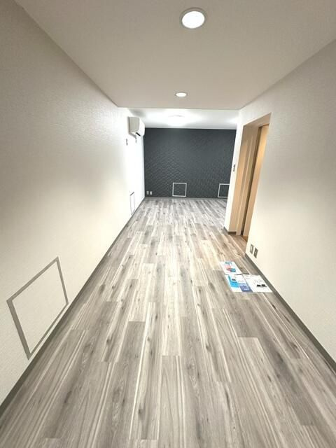 瀬田一丁目貸家の寝室|開放的な寝室です