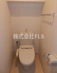 中央区築地７丁目の賃貸マンションのトイレ