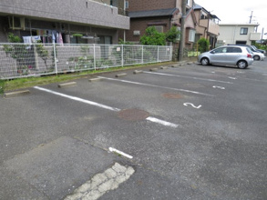 【駐車場】