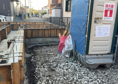 【庭】 | 古淵新築戸建 | 家族でのBBQを行うのであれば3坪程度の広さがあればよいでしょう。ガーデニングや家庭菜園を楽しむ際は、手入れが行き届く範囲にすると安心です。また、庭のある方角や接道が気になる方は事前に確認しましょう。