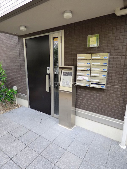 当店は家主強制でない場合、消毒・抗菌代や安心サポート代など不要費用は一切不要。オンライン案内可。 