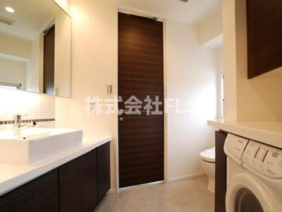 港区南麻布３丁目の賃貸マンションのトイレ