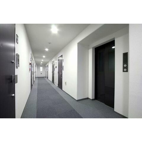 【その他共用部分】 | ラフィスタ品川ベイ | お部屋前の廊下部分です。