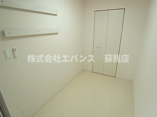 【寝室】 | マルベリー千葉寺 | 使い勝手のいい寝室です